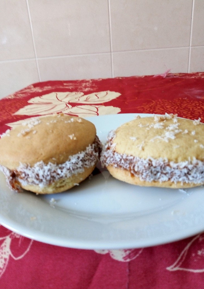 Una foto de Alfajores rellenos de dulce de leche