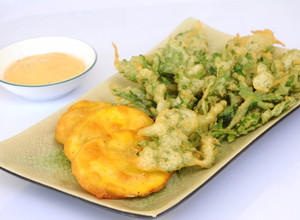 Hình của món Tempura - rau củ chiên giòn.
