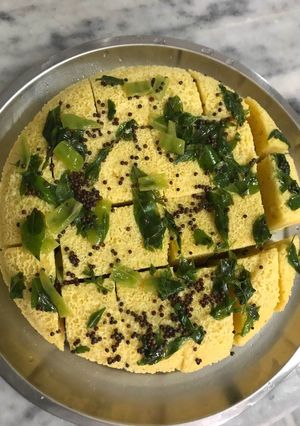 A picture of Besan ka dhokla.