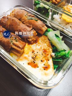 【一鍋到底】金針豬肉捲便當 的食譜成品照片