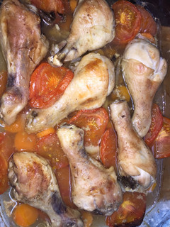Una foto de Muslos de pollo al horno sencillo