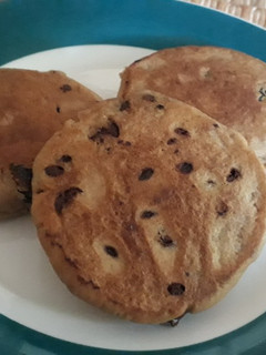 Una foto de Galletas con chispas en sartén o comal