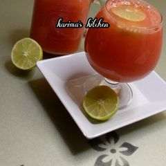 A picture of Sparkling watermelon juice.