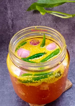 सिंधी प्याज़ का अचार (sindhi pyaz ka achar recipe in Hindi) रेसिपी मुख्य फोटो