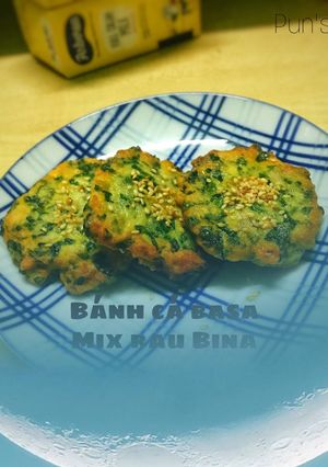 Hình của món Bánh cá basa mix rau bina.