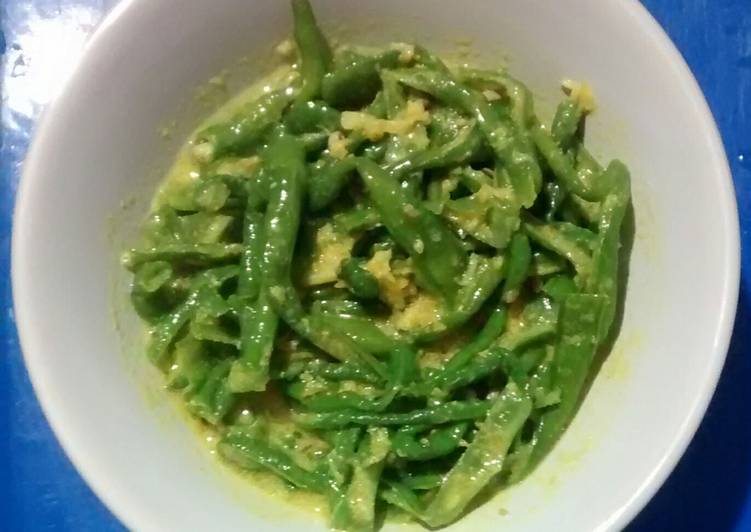 Plecing kacang panjang (Jukut bejek)