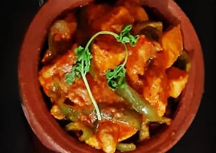 Simple Way to Prepare Quick Cheesey Chicken Tikka Handi????