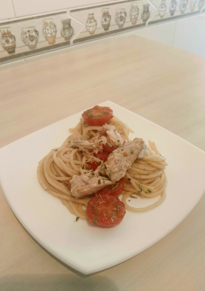 Una foto de Spaghettis con xarda (caballa)