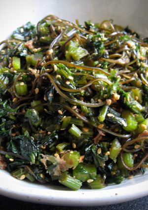 A picture of Kombu & Celery Leaves ‘Tsukudani’.