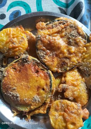 बैंगन पकौड़ा (Baingan pakoda recipe in hindi) रेसिपी मुख्य फोटो