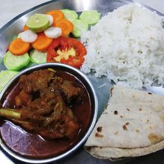 A picture of Chicken curry.
