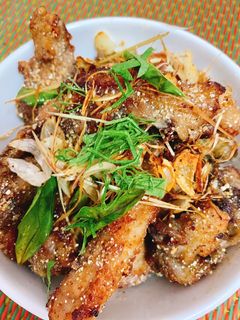 Hình của món Gà rang muối.