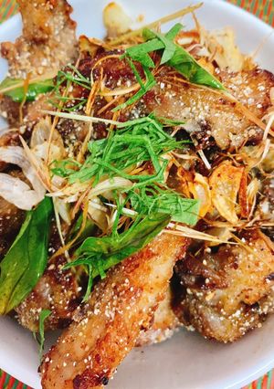 Hình của món Gà rang muối.