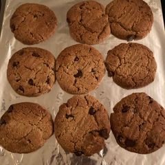 Mum's chocolate chip cookies A picture of Mum's chocolate chip cookies.