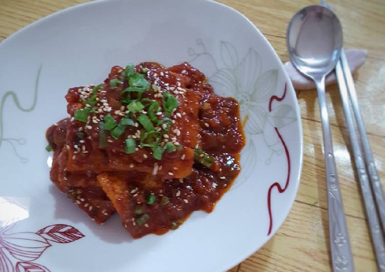 Dubu Jorim 두부 조림 (Spicy Braised Tofu)