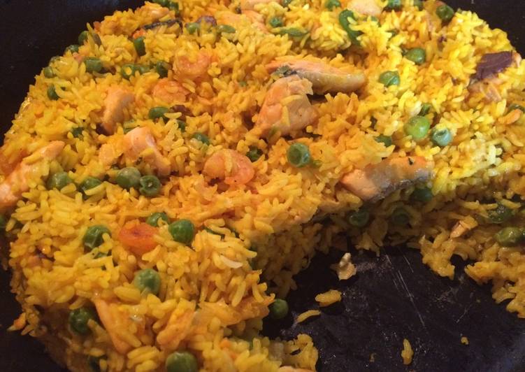 ARROZ CON CAMARÓN Y SALMON.