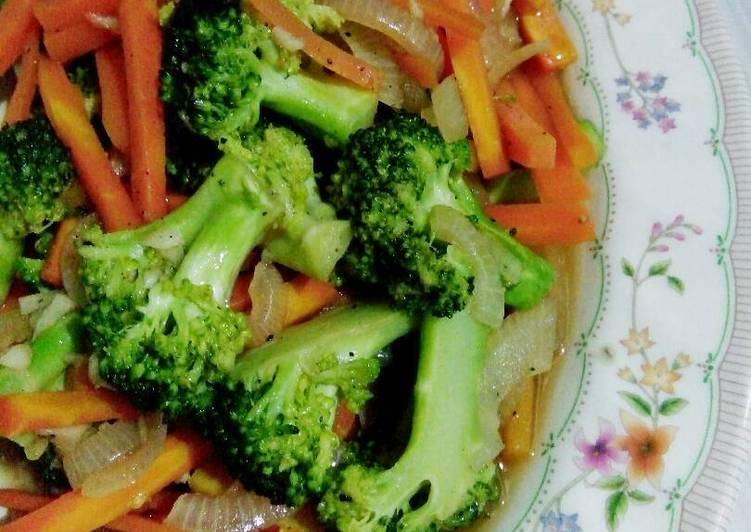 Resep Tumis Brokoli  Wortel Saus Tiram oleh Indilistia 