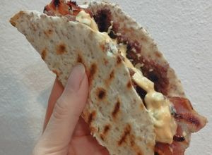 Una foto de Taco burger 🌮con salsa Big Mac
