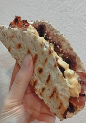 Una foto de Taco burger 🌮con salsa Big Mac