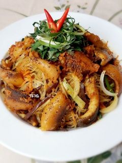 Hình của món Miến LƯƠN xào nghệ.