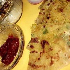 A picture of Chana daal paratha.