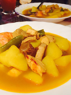 Una foto de Estofado de Patatas con carne y verdura ó Guiso de Papas (en Andalucía)
