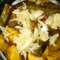 A picture of Sweet and sourvegetable stew.
