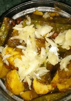 A picture of Sweet and sourvegetable stew.