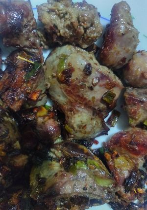 Una foto de Menudos de pollo salteados