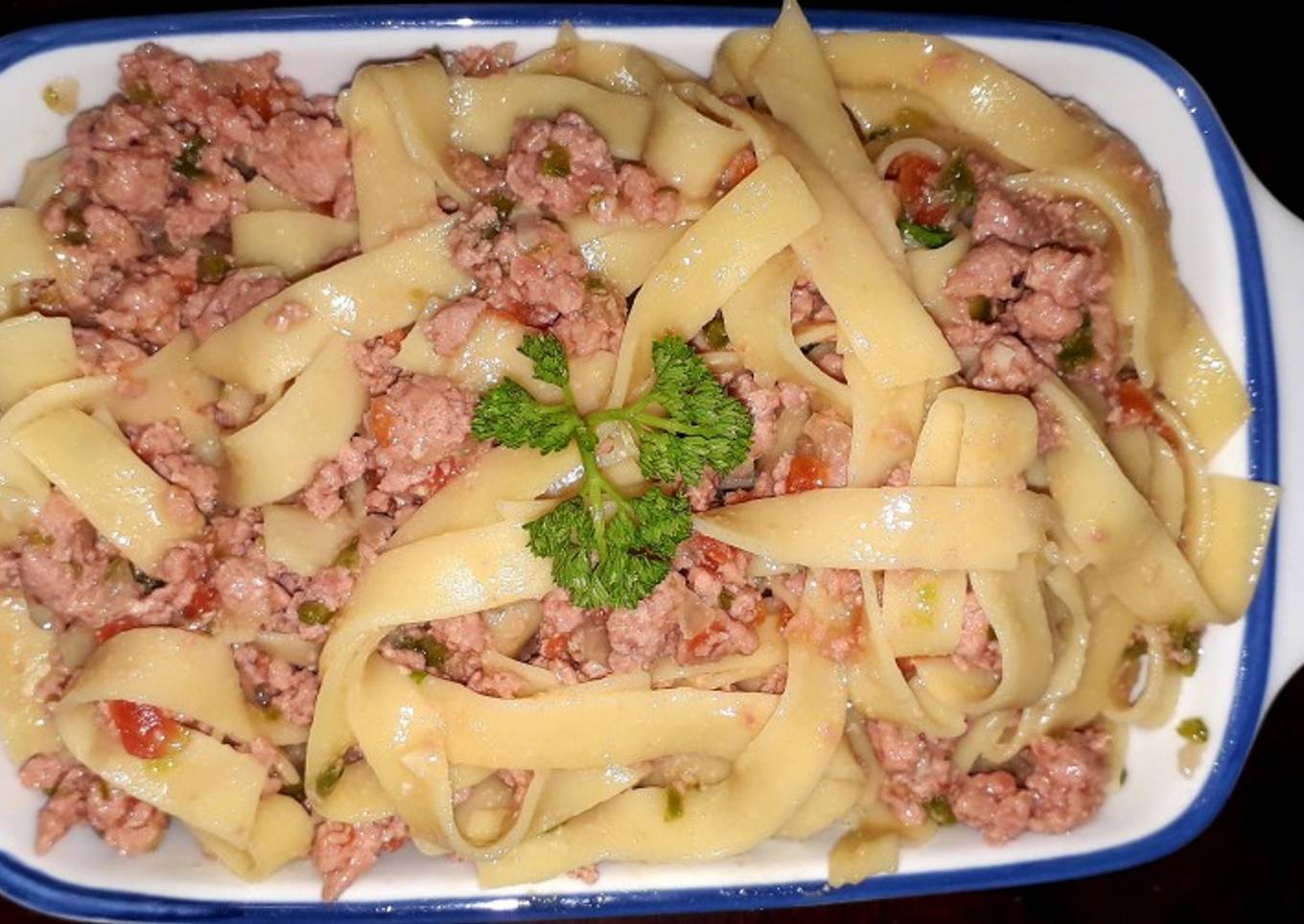 Espaguetis con carne molida de pollo 🍜