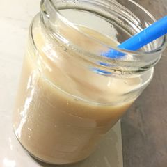 A picture of Starbucks Caramel Chai Latte.
