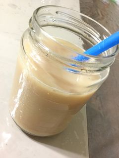 A picture of Starbucks Caramel Chai Latte.