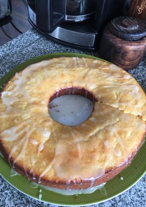 Una foto de Torta húmeda de limón