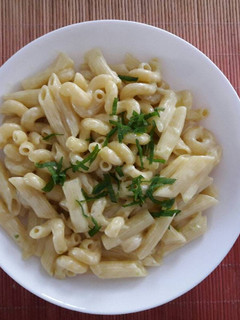 Una foto de Mix de fideos con crema de verdeo