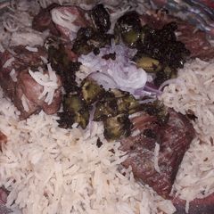 A picture of Beef yakhni pulao.