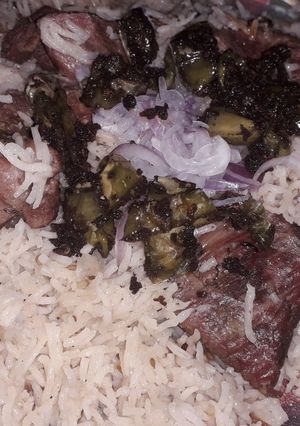 A picture of Beef yakhni pulao.