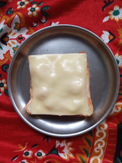 சீஸ் பிரெட்(cheese bread recipe in tamil) செய்முறை முக்கிய புகைப்படம்