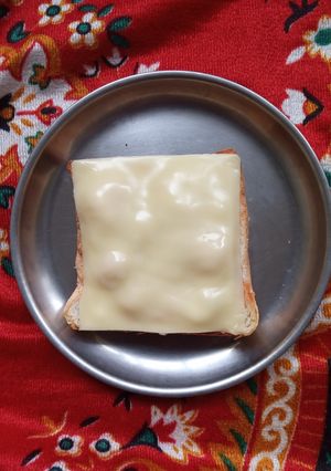 சீஸ் பிரெட்(cheese bread recipe in tamil) செய்முறை முக்கிய புகைப்படம்
