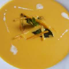 Una foto de Crema de zanahorias a la naranja