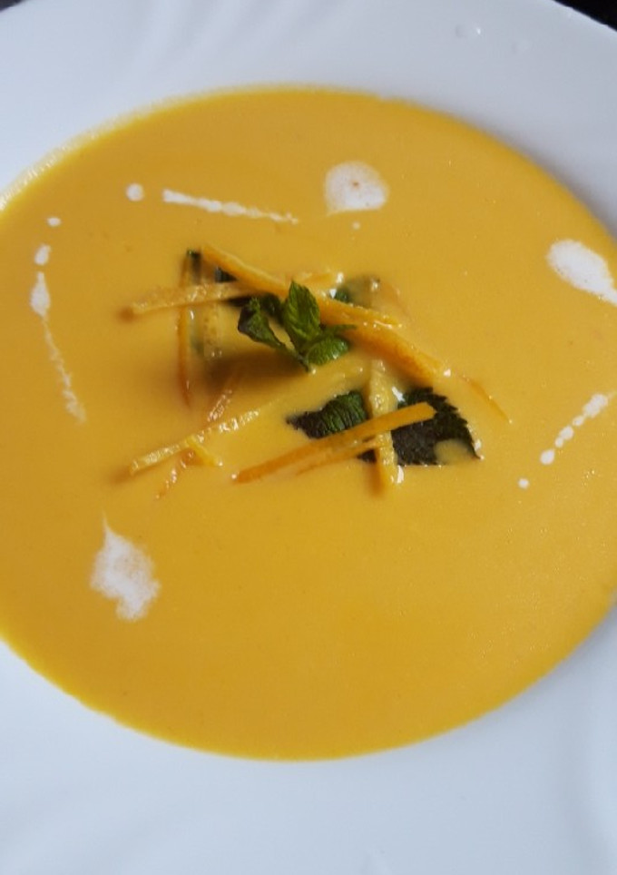 Una foto de Crema de zanahorias a la naranja