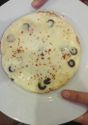 A picture of Pizza omelet.
