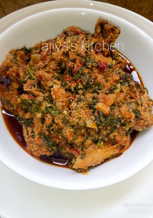 A picture of Egusi soup.