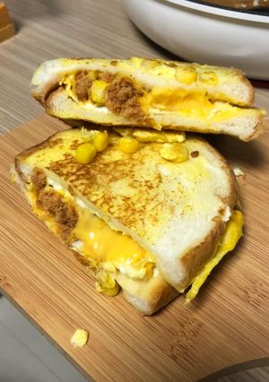 起司肉鬆蛋微～法式吐司 的食譜成品照片