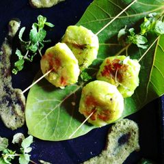 A picture of Palak potatoes tikki.
