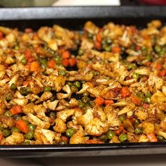 A picture of Baked cauliflower,carrot and peas sabji#hmf#breakfast#post no 3.