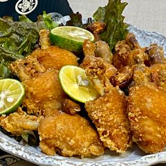 A picture of Japanese Chicken Wings Karaage.