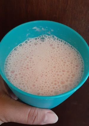 Una foto de Licuado de frutilla y banana