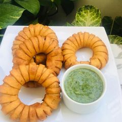A picture of Ring samosa.