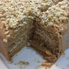 A picture of Torta de galletas y manjar nuez.
