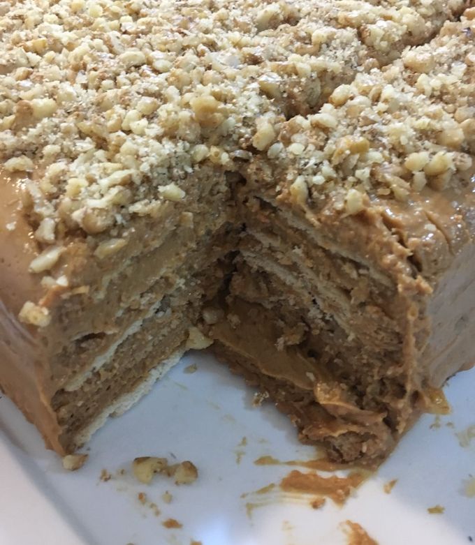Una foto de Torta de galletas y manjar nuez